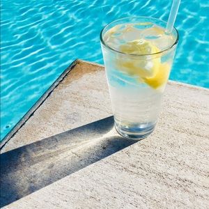 Meet your Posher, Constance